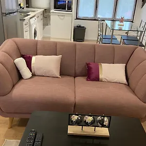 Le Bassam, Proche Aeroport Apartment