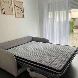 Studio Tout Confort, Au Pied De Toute Commodite, 2 Appartement